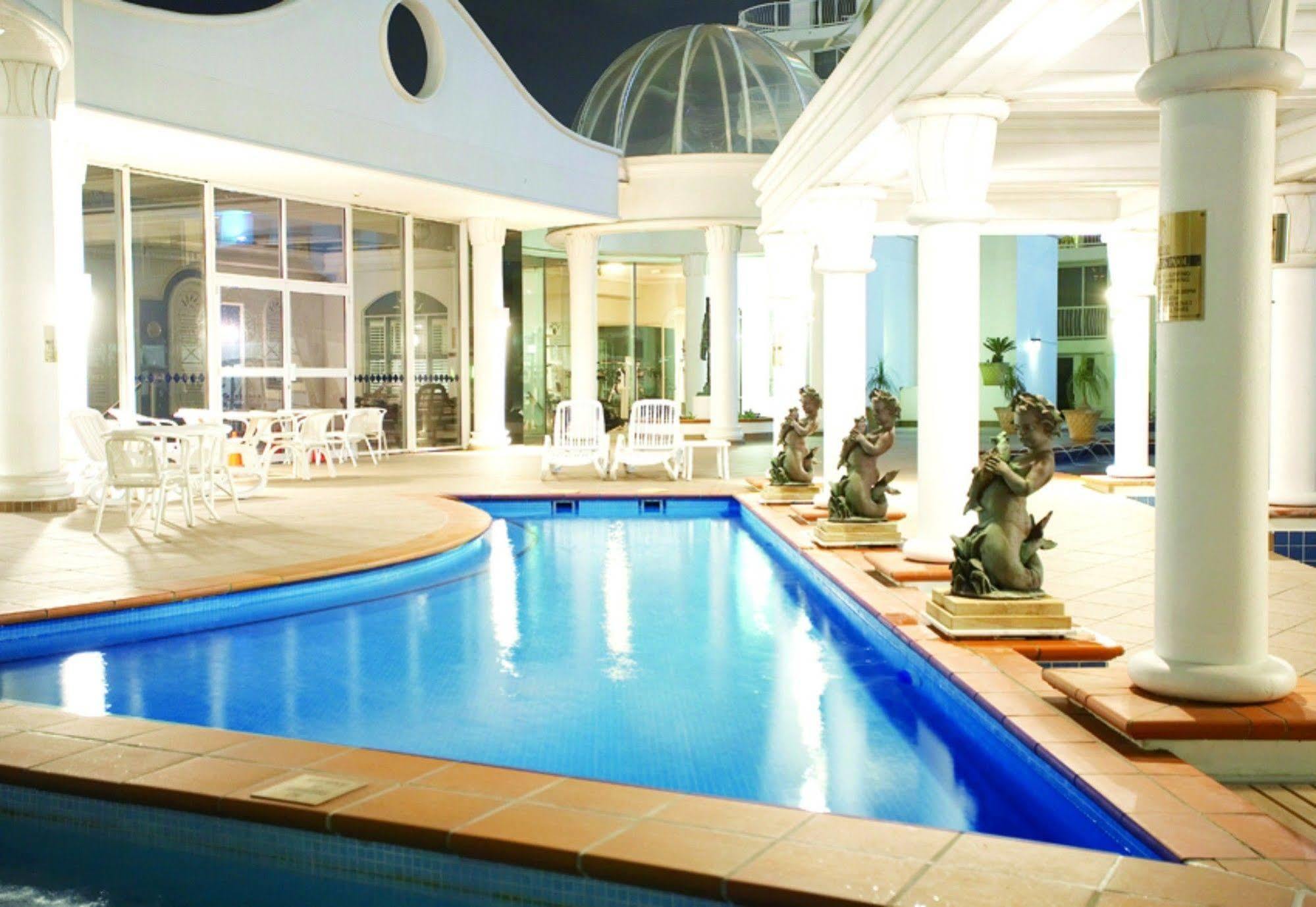 גולד קוסט The Phoenician Resort מתקנים תמונה